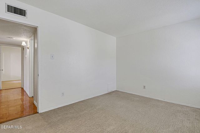 6201 ESCONDIDO Drive 19G, El Paso, TX 79912