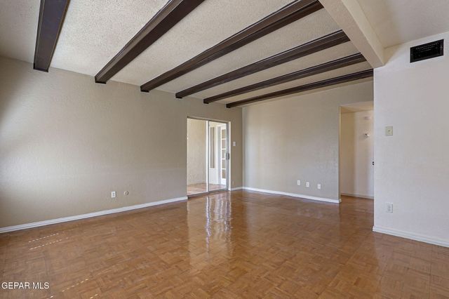 6201 ESCONDIDO Drive 19G, El Paso, TX 79912