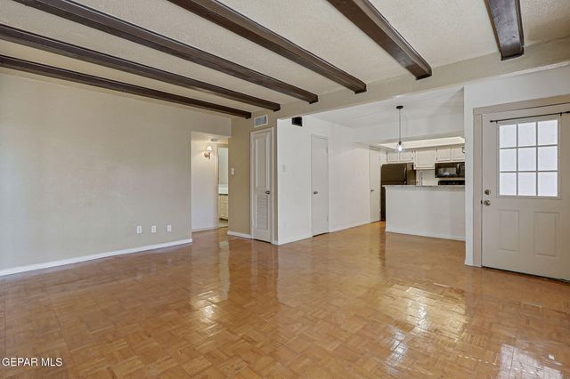 6201 ESCONDIDO Drive 19G, El Paso, TX 79912