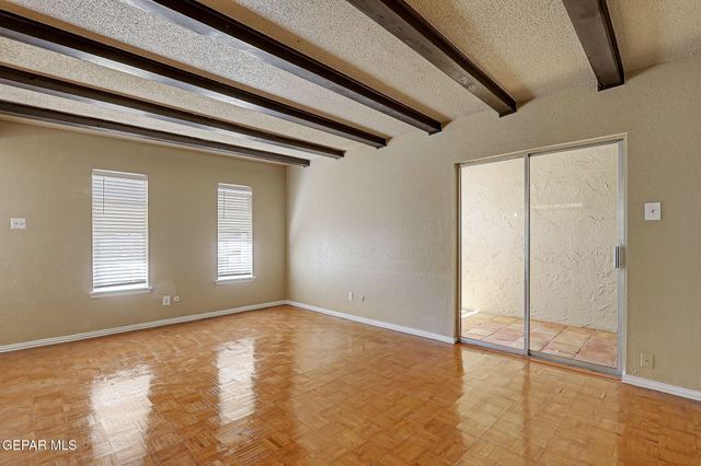 6201 ESCONDIDO Drive 19G, El Paso, TX 79912