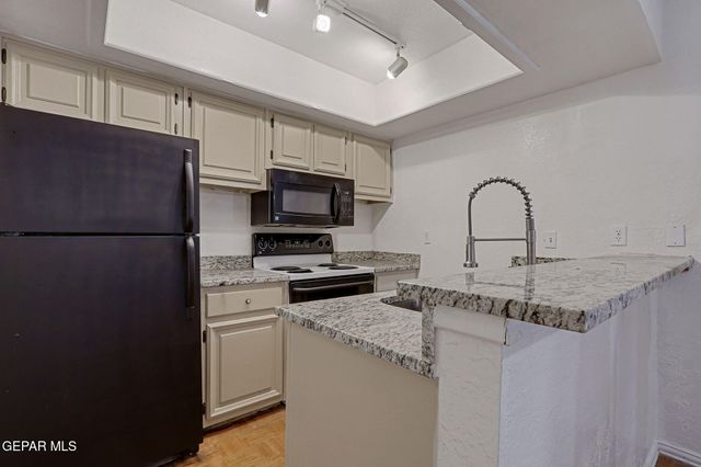 6201 ESCONDIDO Drive 19G, El Paso, TX 79912