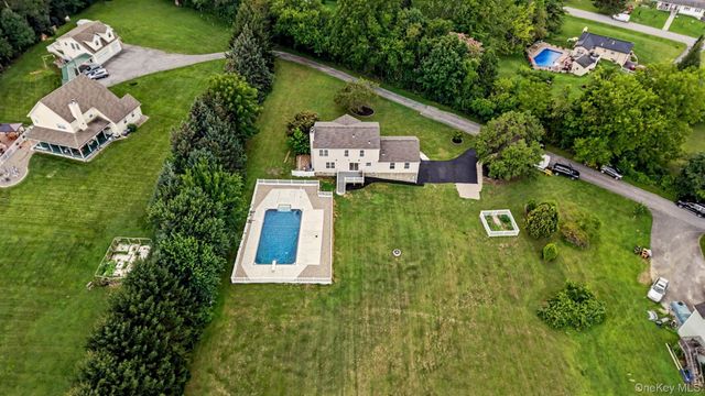 14 Storm Drive, Poughquag, NY 12570