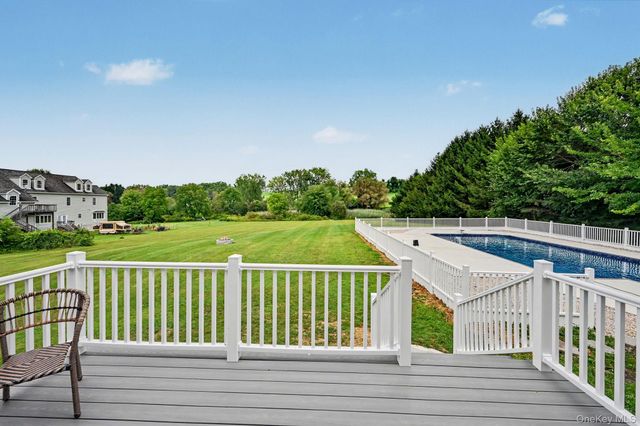 14 Storm Drive, Poughquag, NY 12570