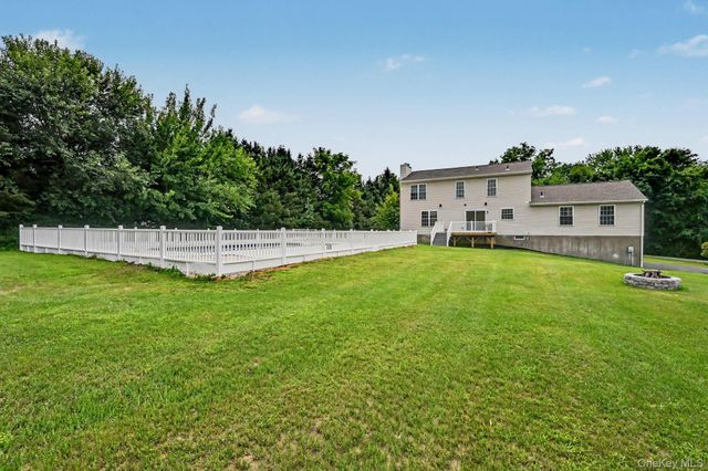 14 Storm Drive, Poughquag, NY 12570