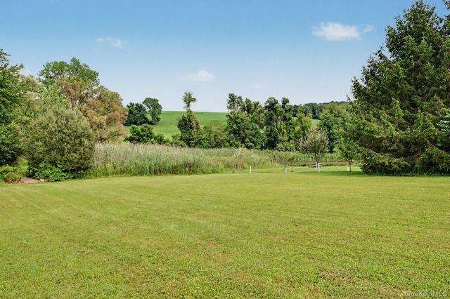 14 Storm Drive, Poughquag, NY 12570