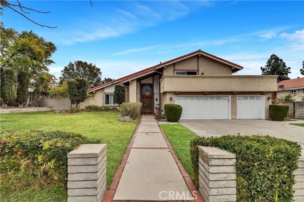 2112 N Vallejo Way, Upland, CA 91784