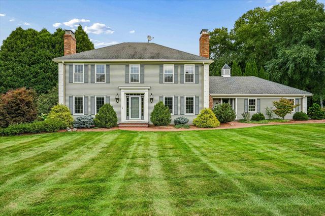 10 Puritan Drive, Bedford, NH 03110