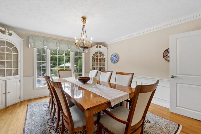 10 Puritan Drive, Bedford, NH 03110