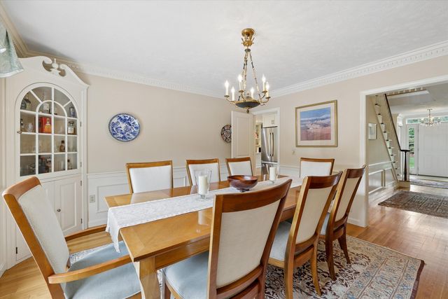 10 Puritan Drive, Bedford, NH 03110