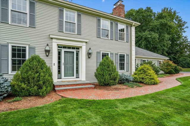10 Puritan Drive, Bedford, NH 03110