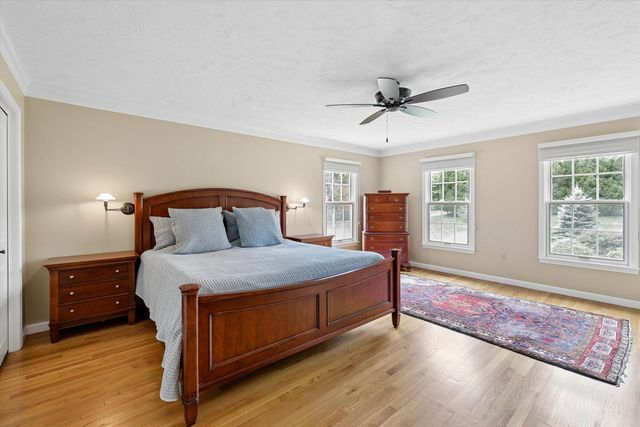 10 Puritan Drive, Bedford, NH 03110