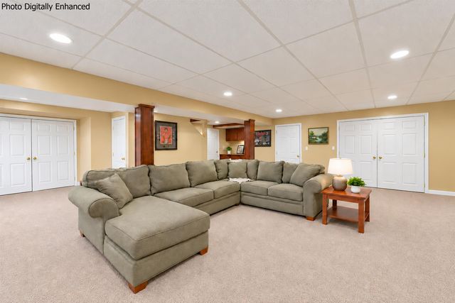 10 Puritan Drive, Bedford, NH 03110