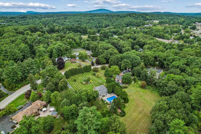 10 Puritan Drive, Bedford, NH 03110