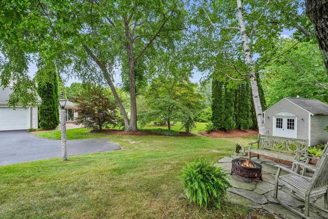 10 Puritan Drive, Bedford, NH 03110