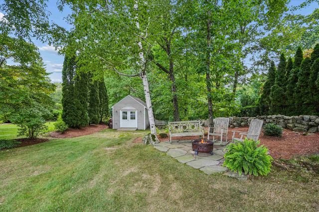 10 Puritan Drive, Bedford, NH 03110