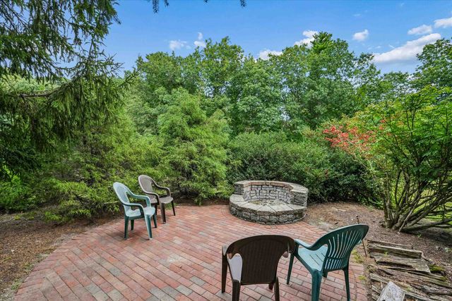 10 Puritan Drive, Bedford, NH 03110