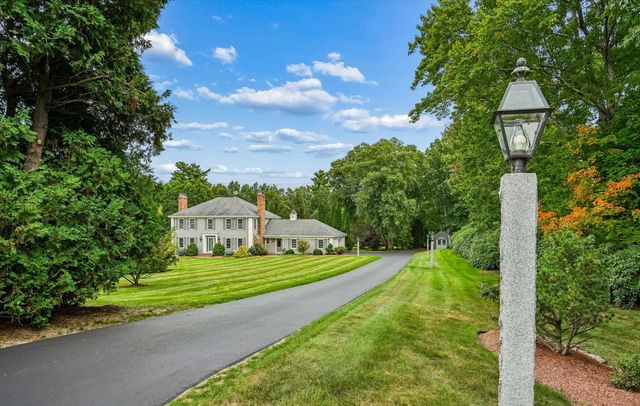 10 Puritan Drive, Bedford, NH 03110