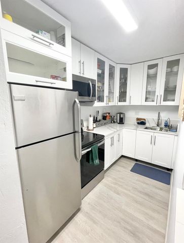 3000 Riomar Street 307, Fort Lauderdale, FL 33304