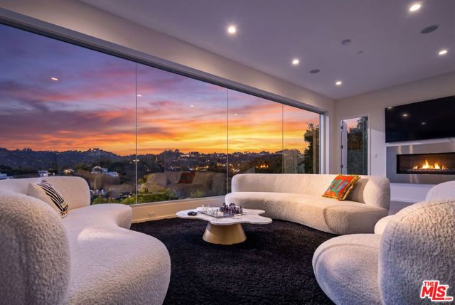 9716 Oak Pass Road, Beverly Hills, CA 90210