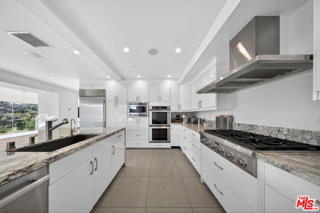 9716 Oak Pass Road, Beverly Hills, CA 90210