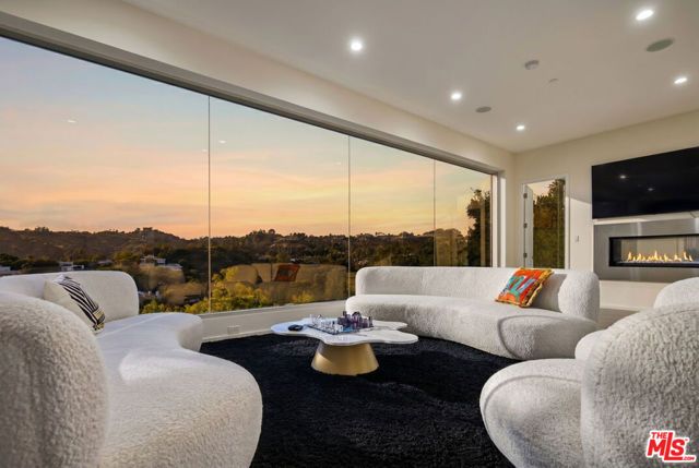 9716 Oak Pass Road, Beverly Hills, CA 90210