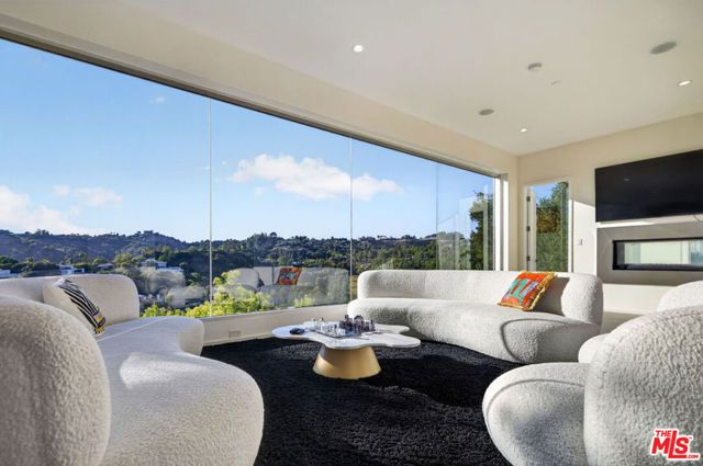 9716 Oak Pass Road, Beverly Hills, CA 90210