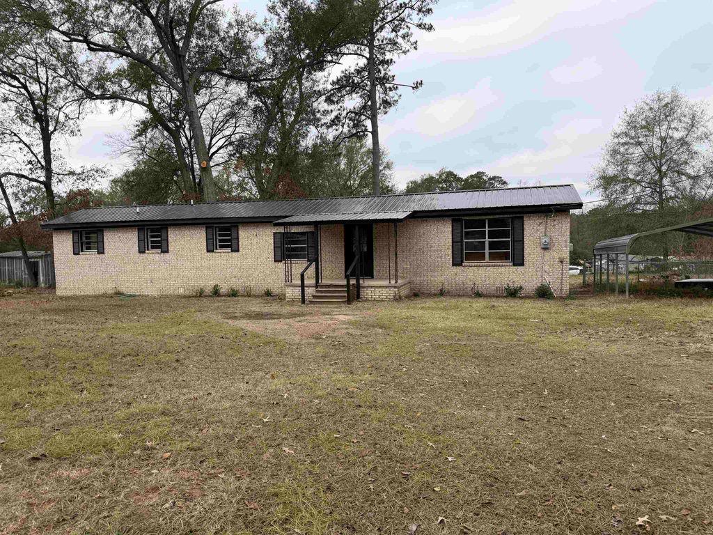 1045 Cypress Circle, Waskom, TX 75692