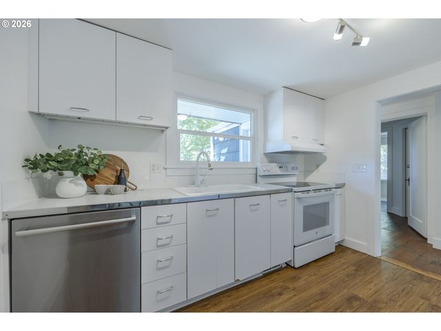 1629 E 24TH Ave, Eugene, OR 97403