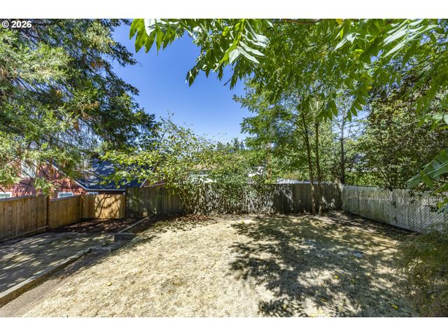 1629 E 24TH Ave, Eugene, OR 97403