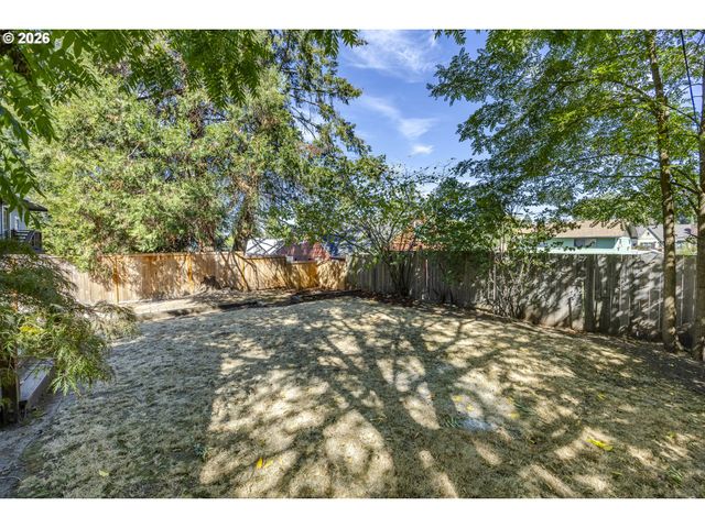 1629 E 24TH Ave, Eugene, OR 97403