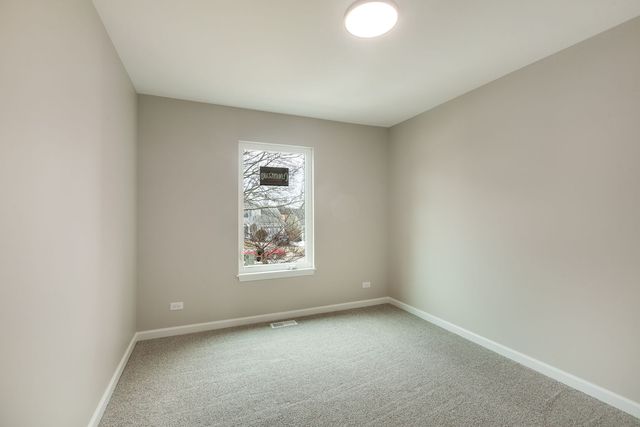 1283 Huntington Drive, Mundelein, IL 60060