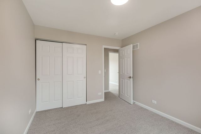 1283 Huntington Drive, Mundelein, IL 60060