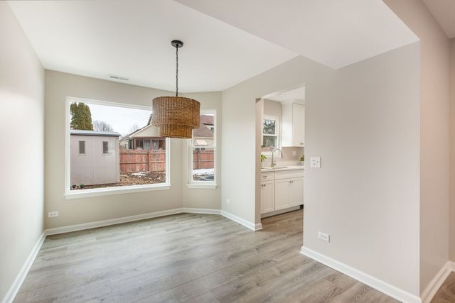 1283 Huntington Drive, Mundelein, IL 60060