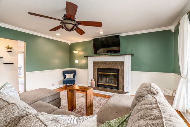 2002 W Norwood Drive, Carbondale, IL 62901