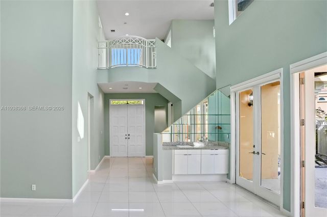 3728 NE 208th Ter, Aventura, FL 33180