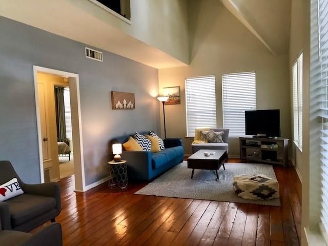1213 Parkway A, Austin, TX 78703