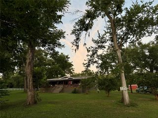 175 Eagons Road, Angleton, TX 77515