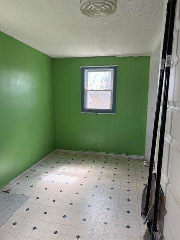 166 STRAITH ST, Staunton, VA 24401