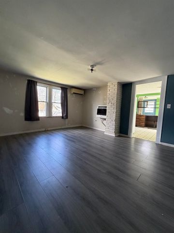 166 STRAITH ST, Staunton, VA 24401