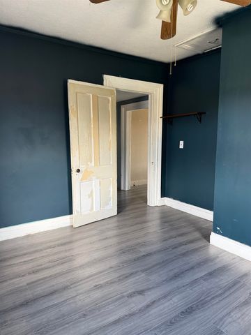 166 STRAITH ST, Staunton, VA 24401