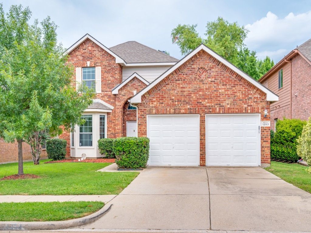 1253 Sandpiper Drive, Aubrey, TX 76227