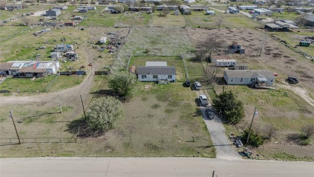 9020 Sallys Way, Alvarado, TX 76009