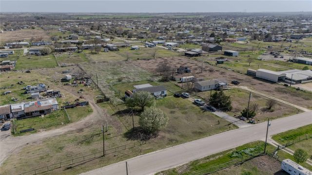 9020 Sallys Way, Alvarado, TX 76009