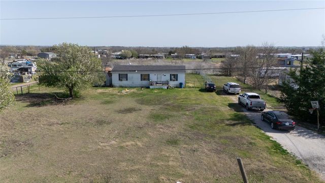 9020 Sallys Way, Alvarado, TX 76009