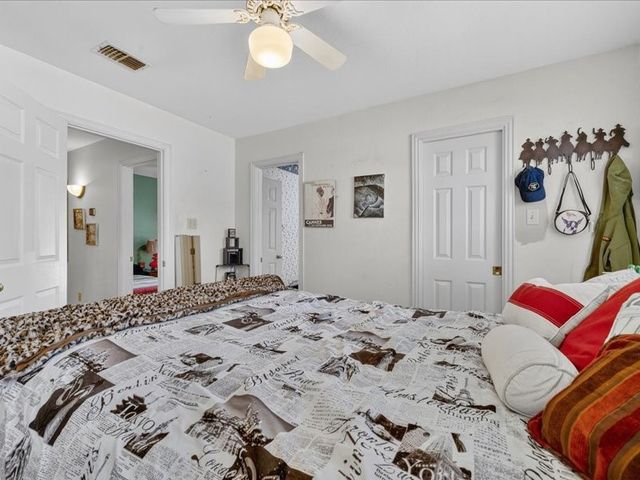 1704 S Bowen Road, Pantego, TX 76013