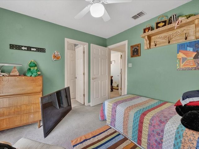 1704 S Bowen Road, Pantego, TX 76013