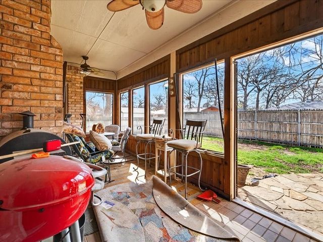 1704 S Bowen Road, Pantego, TX 76013