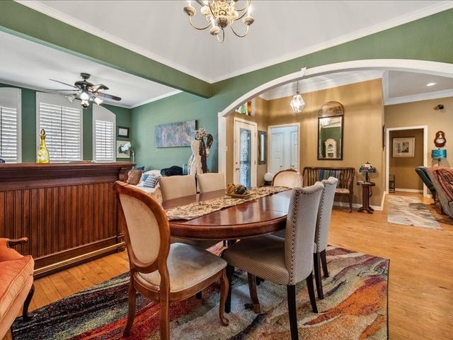 1704 S Bowen Road, Pantego, TX 76013