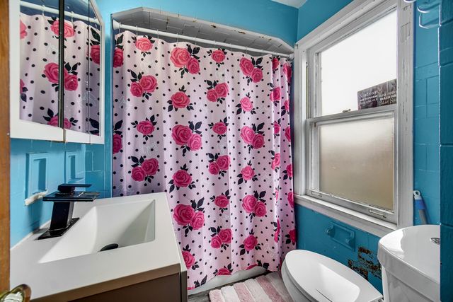 3143 N Kostner Avenue, Chicago, IL 60641