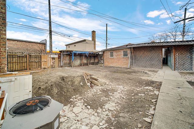 3143 N Kostner Avenue, Chicago, IL 60641